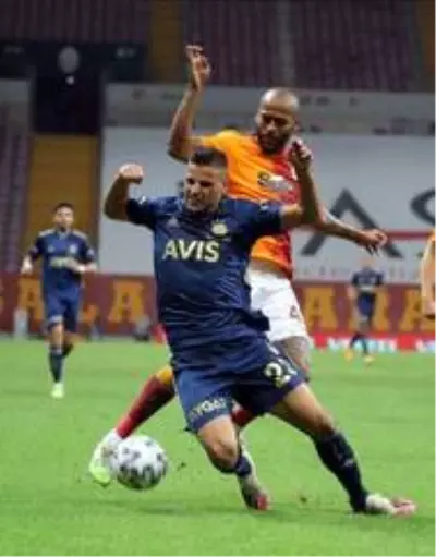 Galatasaray - Fenerbahçe karşılaşması 0-0 eşitlikle sona erdi Galatasaray - Fenerbahçe karşılaşması 0-0 eşitlikle sona erdi