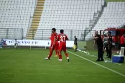 Süper Lig: Konyaspor: 1 Beşiktaş: 0 (İlk yarı) Süper Lig: Konyaspor: 1 Beşiktaş: 0 (İlk yarı)