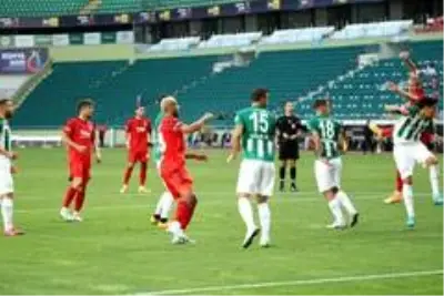 Süper Lig: Konyaspor: 1 Beşiktaş: 0 (İlk yarı) Süper Lig: Konyaspor: 1 Beşiktaş: 0 (İlk yarı)