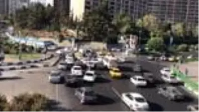 Tahran'da Kovid-19 kısıtlamaları yeniden gündemde Tahran'da Kovid-19 kısıtlamaları yeniden gündemde
