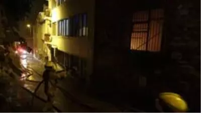 Son dakika haberi... Tarihi ahşap evde çıkan yangın mahalleliyi sokağa döktü Son dakika haberi... Tarihi ahşap evde çıkan yangın mahalleliyi sokağa döktü