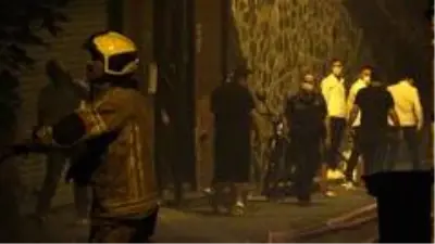 Son dakika haberi... Tarihi ahşap evde çıkan yangın mahalleliyi sokağa döktü Son dakika haberi... Tarihi ahşap evde çıkan yangın mahalleliyi sokağa döktü