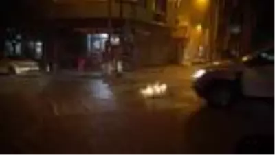 Tekirdağ'da sağanak nedeniyle bazı iş yerlerini su bastı Tekirdağ'da sağanak nedeniyle bazı iş yerlerini su bastı
