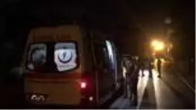 Adana'da bıçakla yaralanan kişi hastaneye kaldırıldı Adana'da bıçakla yaralanan kişi hastaneye kaldırıldı