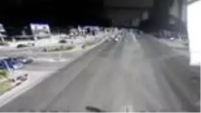 Ambulansla pikapın çarpışması sonucu 6 kişi yaralandı Ambulansla pikapın çarpışması sonucu 6 kişi yaralandı