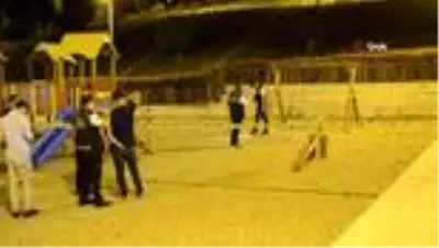 Arnavutköy'de çocuk parkında silahlı saldırı: 1 yaralı Arnavutköy'de çocuk parkında silahlı saldırı: 1 yaralı