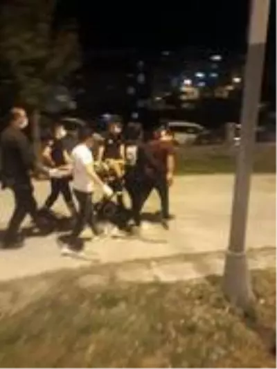 Son dakika haberi: ARNAVUTKÖY'DE PARKTA SİLAHLI KAVGA: 1 YARALI Son dakika haberi: ARNAVUTKÖY'DE PARKTA SİLAHLI KAVGA: 1 YARALI