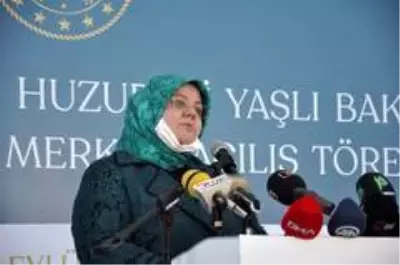 Bakan Selçuk: 'Afyonkarahisar'a 18 yılda 55 milyar sosyal yardım ulaştırdık' Bakan Selçuk: 'Afyonkarahisar'a 18 yılda 55 milyar sosyal yardım ulaştırdık'