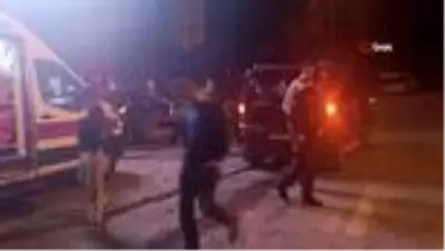 Başkent'te Kırmızı ışıkta geçen otomobil kaza yaptı: 3 yaralı Başkent'te Kırmızı ışıkta geçen otomobil kaza yaptı: 3 yaralı