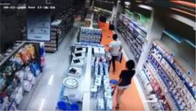 Bebek ve parfüm mağazasını soyan hırsızlar tutuklandı...O anlar kamerada Bebek ve parfüm mağazasını soyan hırsızlar tutuklandı...O anlar kamerada