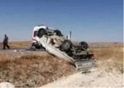 Beyaz eşya yüklü kamyonet takla attı: 1 ölü, 1 yaralı Beyaz eşya yüklü kamyonet takla attı: 1 ölü, 1 yaralı