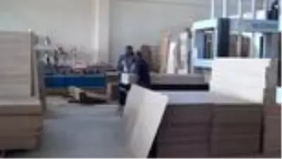 Bitlis'te üretilen kapılar komşu ülkelere ihraç ediliyor Bitlis'te üretilen kapılar komşu ülkelere ihraç ediliyor