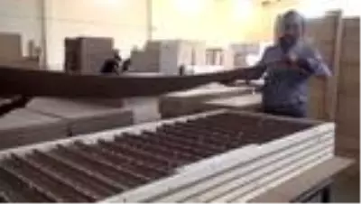 Bitlis'te üretilen kapılar komşu ülkelere ihraç ediliyor Bitlis'te üretilen kapılar komşu ülkelere ihraç ediliyor