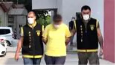 Cami bahçesine saklanmaya çalışan kapkaç zanlısı tutuklandı Cami bahçesine saklanmaya çalışan kapkaç zanlısı tutuklandı