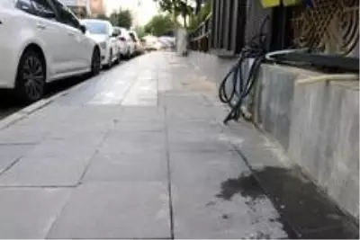 Son dakika haberi: Engelli yolları işgal ediliyor, engelliler mağdur oluyor Son dakika haberi: Engelli yolları işgal ediliyor, engelliler mağdur oluyor