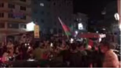 Ermenistan'ın Azerbaycan'a saldırısı Kadıköy'de protesto edildi Ermenistan'ın Azerbaycan'a saldırısı Kadıköy'de protesto edildi