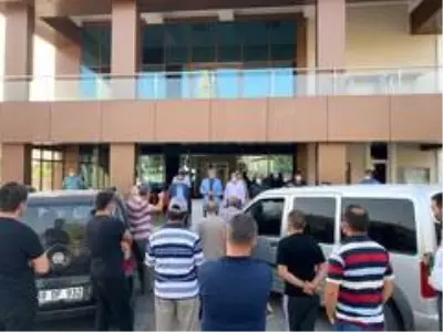 İyi Partili Kazım Yücel Cırgalan'da vatandaşları dinledi İyi Partili Kazım Yücel Cırgalan'da vatandaşları dinledi