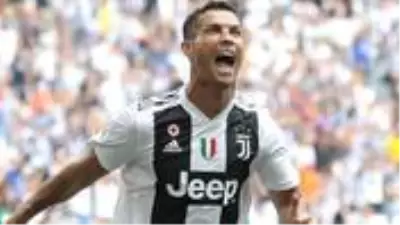 Juventus'lu Ronaldo, 14 yıl üst üste en az 30 gol atan ilk futbolcu oldu Juventus'lu Ronaldo, 14 yıl üst üste en az 30 gol atan ilk futbolcu oldu
