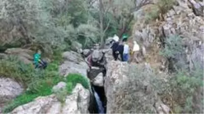 Kıbrıs Kanyonu'nda köşe bucak temizlik Kıbrıs Kanyonu'nda köşe bucak temizlik