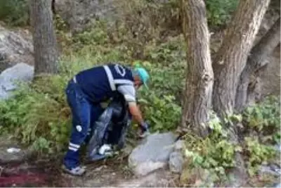 Kıbrıs Kanyonu'nda köşe bucak temizlik Kıbrıs Kanyonu'nda köşe bucak temizlik