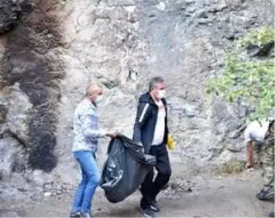 Kıbrıs Kanyonu'nda köşe bucak temizlik Kıbrıs Kanyonu'nda köşe bucak temizlik