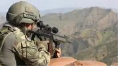 Kırmızı kategoride aranan PKK'lı terörist etkisiz hale getirildi Kırmızı kategoride aranan PKK'lı terörist etkisiz hale getirildi