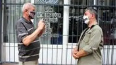 Kızılay'dan işitme engellilere özel 'şeffaf maske' Kızılay'dan işitme engellilere özel 'şeffaf maske'