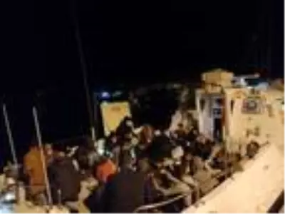 Marmaris'te 87 kaçak göçmen kurtarıldı Marmaris'te 87 kaçak göçmen kurtarıldı