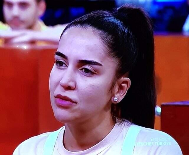 MasterChef yarışmacısı Duygu, milyonların gözü önünde aldatıldığını itiraf etti MasterChef yarışmacısı Duygu, milyonların gözü önünde aldatıldığını itiraf etti