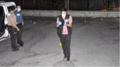 Otoparkta dehşet saçan şüpheli bekçiden kaçamadı Otoparkta dehşet saçan şüpheli bekçiden kaçamadı