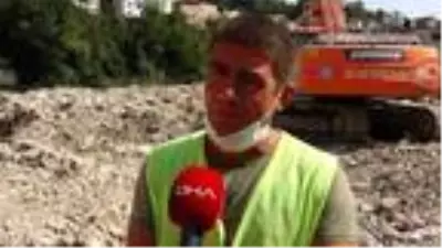 Selin vurduğu Dereli'de, jandarma eşliğinde yıkım sürüyor Selin vurduğu Dereli'de, jandarma eşliğinde yıkım sürüyor