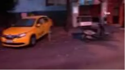 Şişli'de bir kişi börekçiden aldığı bıçakla cadde üzerinde tartıştığı kişiyi öldürdü Şişli'de bir kişi börekçiden aldığı bıçakla cadde üzerinde tartıştığı kişiyi öldürdü