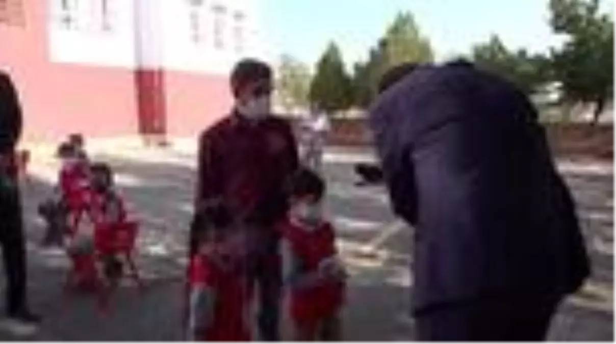 Sivaslı hayırsever mezun olduğu okulun yerine 12 derslikli okul yaptıracak - SİVAS