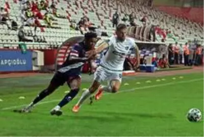 Süper Lig: Antalyaspor: 0 Denizlispor: 0 (İlk yarı) Süper Lig: Antalyaspor: 0 Denizlispor: 0 (İlk yarı)