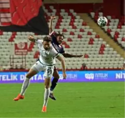 Süper Lig: Antalyaspor: 0 Denizlispor: 0 (Maç devam ediyor) Süper Lig: Antalyaspor: 0 Denizlispor: 0 (Maç devam ediyor)