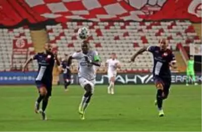Fraport TAV Antalyaspor, Denizlispor'u 1-0 mağlup etti Fraport TAV Antalyaspor, Denizlispor'u 1-0 mağlup etti