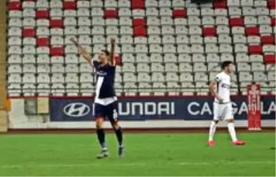 Fraport TAV Antalyaspor, Denizlispor'u 1-0 mağlup etti Fraport TAV Antalyaspor, Denizlispor'u 1-0 mağlup etti