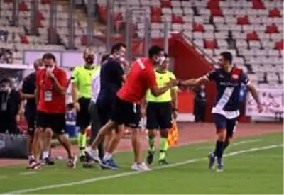 Fraport TAV Antalyaspor, Denizlispor'u 1-0 mağlup etti Fraport TAV Antalyaspor, Denizlispor'u 1-0 mağlup etti