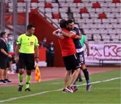 Fraport TAV Antalyaspor, Denizlispor'u 1-0 mağlup etti Fraport TAV Antalyaspor, Denizlispor'u 1-0 mağlup etti
