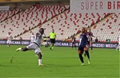 Fraport TAV Antalyaspor, Denizlispor'u 1-0 mağlup etti Fraport TAV Antalyaspor, Denizlispor'u 1-0 mağlup etti