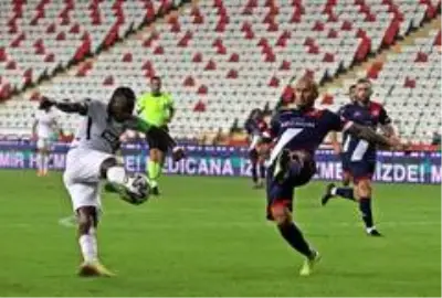 Fraport TAV Antalyaspor, Denizlispor'u 1-0 mağlup etti Fraport TAV Antalyaspor, Denizlispor'u 1-0 mağlup etti
