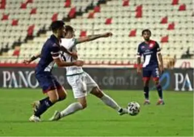 Fraport TAV Antalyaspor, Denizlispor'u 1-0 mağlup etti Fraport TAV Antalyaspor, Denizlispor'u 1-0 mağlup etti