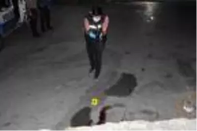 Otoparkta dehşet saçan şüpheli bekçiden kaçamadı Otoparkta dehşet saçan şüpheli bekçiden kaçamadı