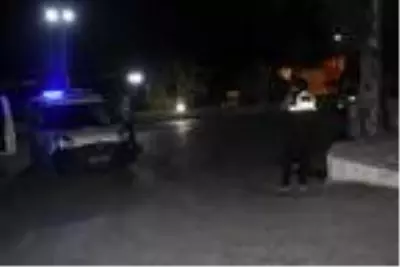 Otoparkta dehşet saçan şüpheli bekçiden kaçamadı Otoparkta dehşet saçan şüpheli bekçiden kaçamadı