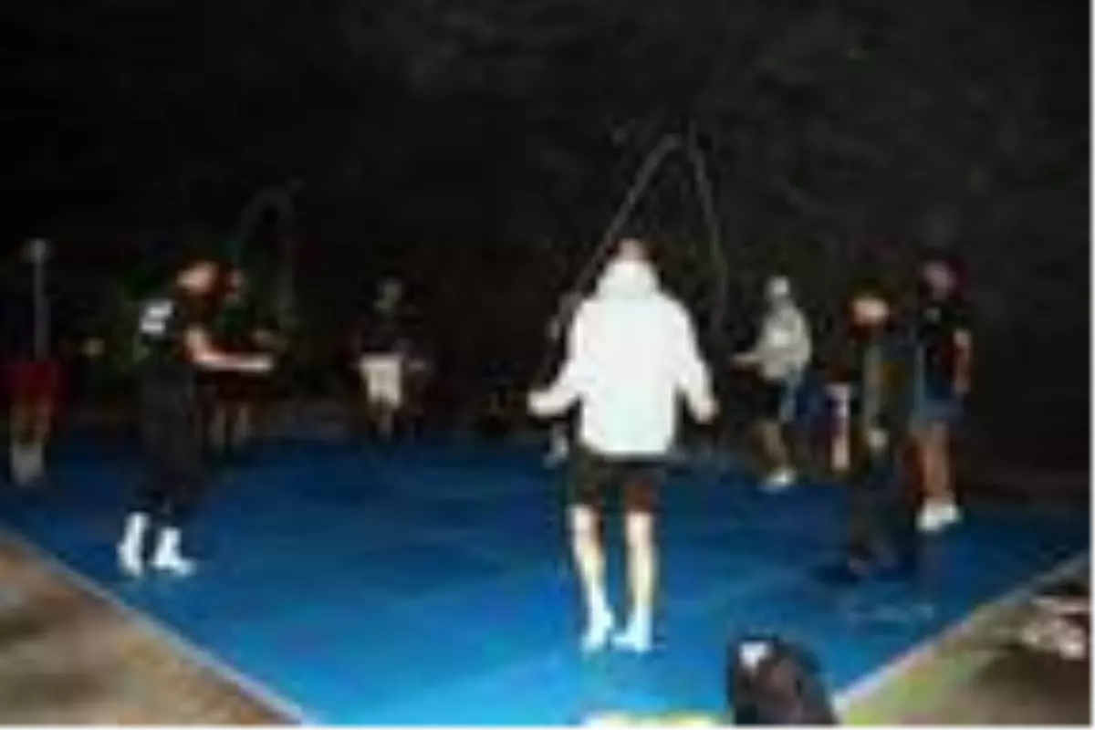 Türkiye Boks Milli Takımı, tuz mağarasında antrenmanlara devam ediyor