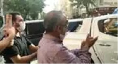 Yangın ihbarına giden itfaiyecilere çiçekli karşılama Yangın ihbarına giden itfaiyecilere çiçekli karşılama