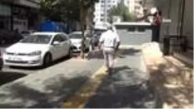 Son dakika haberi: Engelli yolları işgal ediliyor, engelliler mağdur oluyor Son dakika haberi: Engelli yolları işgal ediliyor, engelliler mağdur oluyor