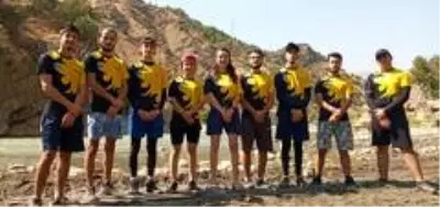 Zap Nehri'nde rafting heyecanı Zap Nehri'nde rafting heyecanı