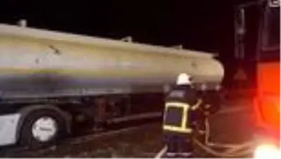Son Dakika: Zift yüklü tankerde yangın Son Dakika: Zift yüklü tankerde yangın