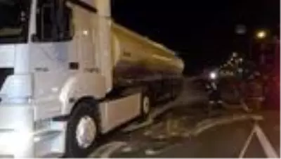 Son Dakika: Zift yüklü tankerde yangın Son Dakika: Zift yüklü tankerde yangın